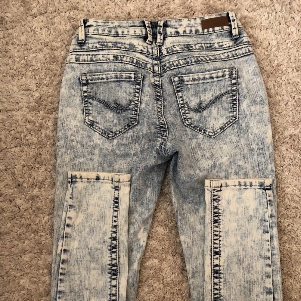 Juniors stretchy jean